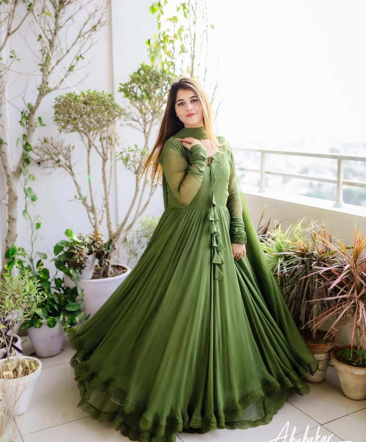 Jaan-e-Jahan Maxi With 2 Layers